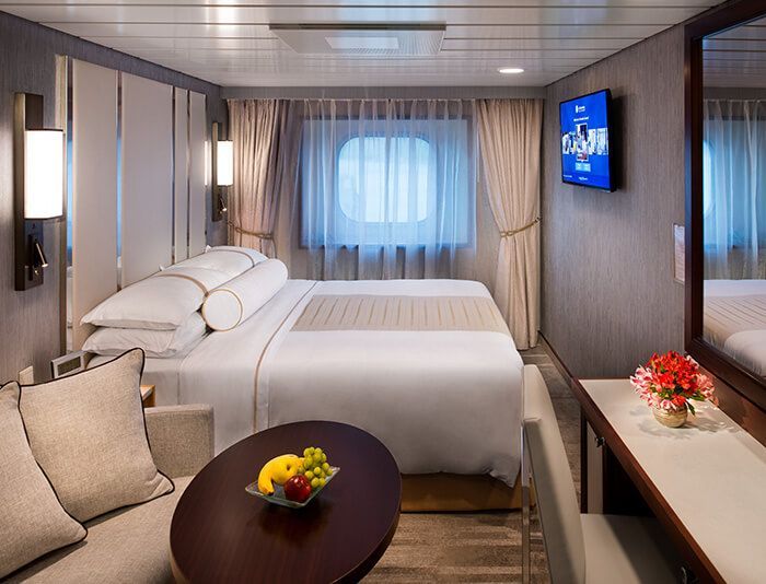 Club Oceanview Stateroom (Obstructed Views), 08